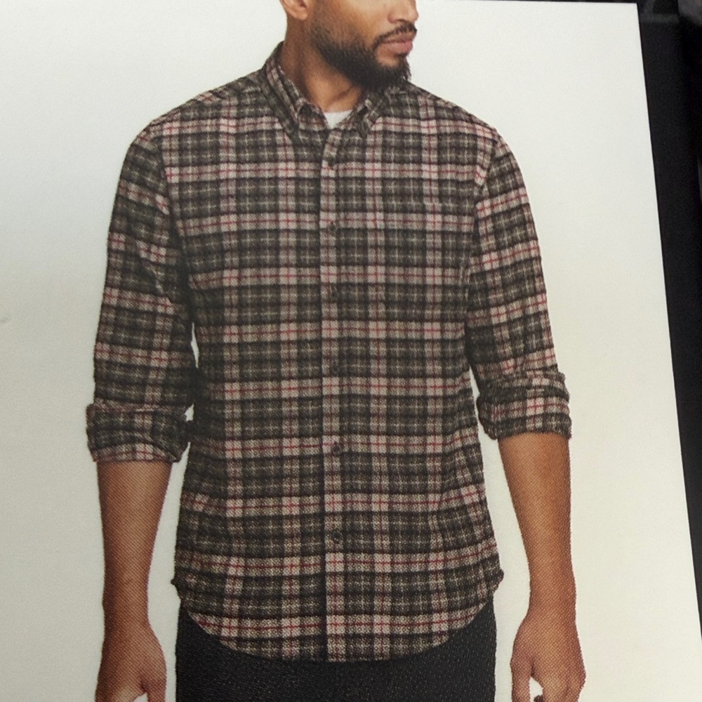 NWT Eddie Bauer Plaid Button-Up Shirt Men’s - Sz. Medium